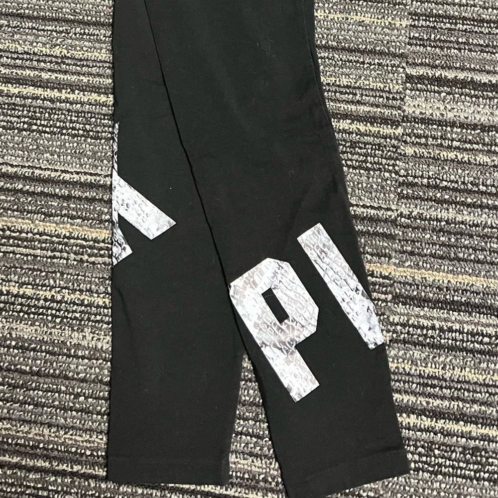 Pink - Picture 3 of 3